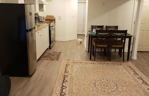 Richmond Hill Apartment | Inviting 1 Bed + Den Basement Apartment with Lake View