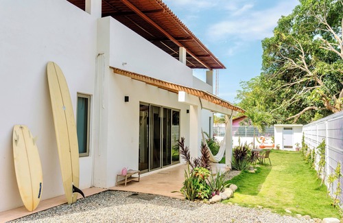 Saladita House | Beautiful 1 bedroom house with swimming pool near the beach and surf spot