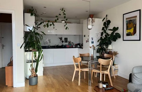 Shacklewell Apartment | Beautiful 1 bedroom flat with a balcony in vibrant east london