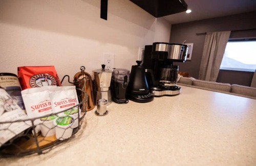 Fairbanks Apartment | Inviting 1 Bedroom Retreat in Fairbanks Hills - Rated 10/10