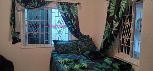 Port Morant House | Cozy 1-Bedroom Retreat in St Thomas, Jamaica for Families