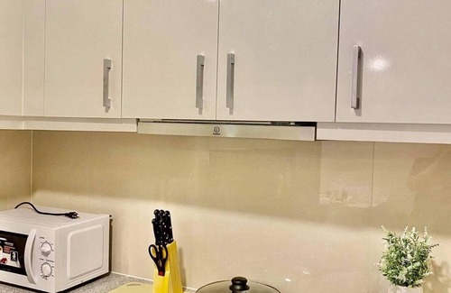 Makati Condo | Cozy 1 Bedroom Unit in BGC with Pool and Pet-Friendly Options