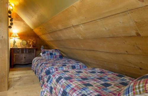 Panguitch House | Cozy 1 BR "Barn" Cabin - Ideal for Family Getaways