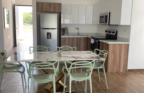 Puerto San Jose House | Beautiful 10 - Brisas Pacific House
