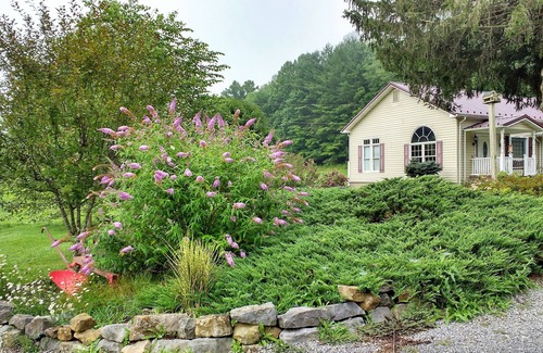 Lewisburg House | Idyllic 100+ Acre Farm Near Downtown Lewisburg, WV
