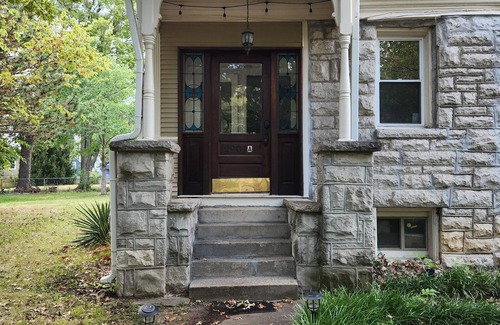 Kansas City House | Historic 100-Year-Old Home in Vibrant Downtown Kansas City