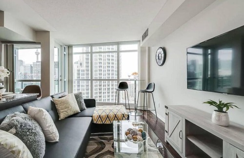 Fort York House | Inviting 1BD Condo with Lake and City Views