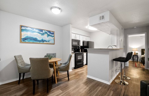 University Hills and Windsor Park Apartment | Beautiful 1BD/1BA in University Hills 3633