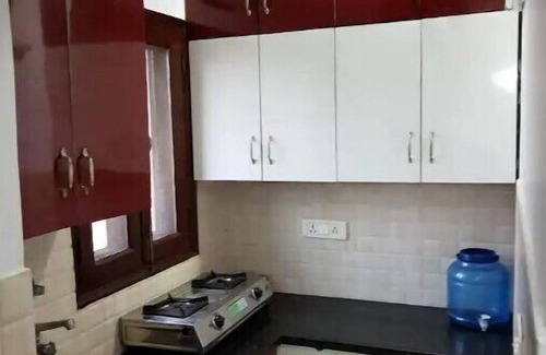 Lajpat Nagar Apartment | Cozy 1RK Apartment with Terrace & Family-Friendly Amenities
