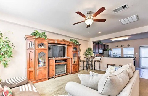 Clear Lake Shores House | Beautiful 2-2.5-2 Townhome in Kemah near Boardwalk. 1,350 sq ft