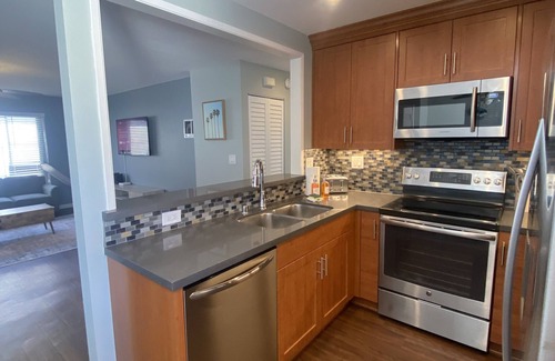 Crown Point Apartment | Pet-Friendly Retreat: 2 Bed/2 Bath Near Mission Bay!