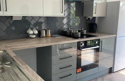 East Wickham Apartment | Cozy 2-Bed Apartment in Welling, London with Breakfast