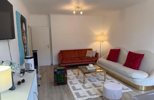 Le Grand-Saconnex Apartment | Beautiful 2-Bed Apartment near Palexpo, UN Agencies & Diplomatic Missions