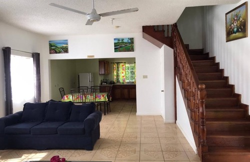 Silver Sands Apartment | Guest Rated 10/10: 2-Bed Apartment in Sunny Jamaica