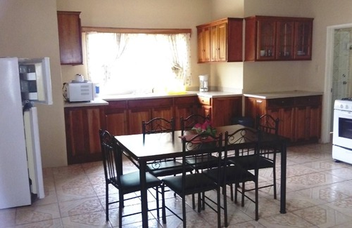 Silver Sands Apartment | Guest Rated 10/10: 2-Bed Apartment in Sunny Jamaica