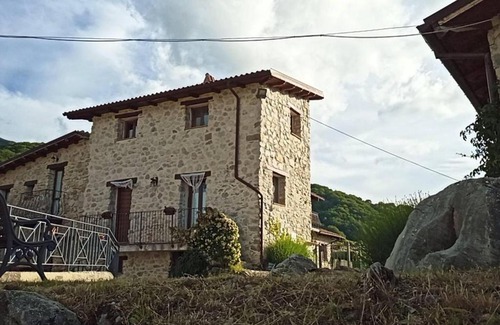 Colle Rinaldo House | Cozy 2-Bed House with Pet-Friendly Amenities