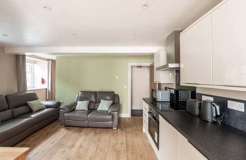 Egremont House | Highly Rated 2-Bed House with Kitchen in Egremont - Milo's Place