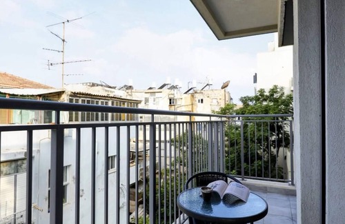 Florentin Apartment | Modern 2-Bedroom Apartment Steps from Bd Rothschild