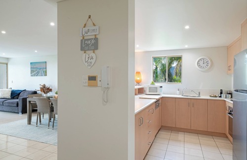 Airlie Beach Apartment | Ideal 2 Bedroom Apartment Steps from the Port of Airlie