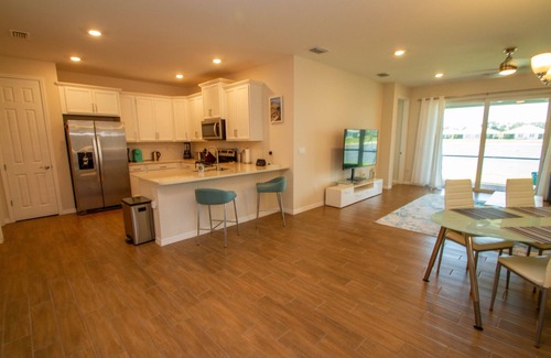 Naples Villa | Inviting 2 Bedroom Ranch Villa with Oceanfront Views