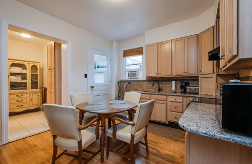 Hamilton District Apartment | Inviting 2 Bedroom Apartment in Allentown Center