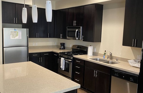 Morena Apartment | Stylish 2-Bedroom Apartment for Professionals & Students