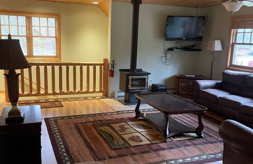 Hayward Cabin | Idyllic 2-Bedroom House with Boat Dock on Chippewa Flowage