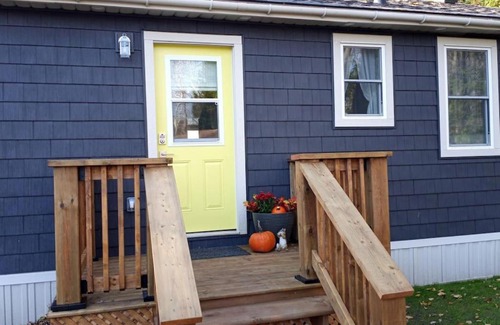 Coe Hill House | Waterfront 2 Bedroom Cottage - Pet Friendly Escape