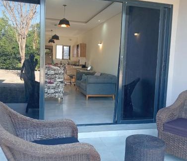 Lusaka Apartment | Beautiful 2 bedroom with Solar backup, Swimming Pool & Wi-Fi