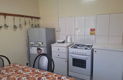 Harare House | Delightful 2-Bedroom Guest Cottage in Harare with Pool