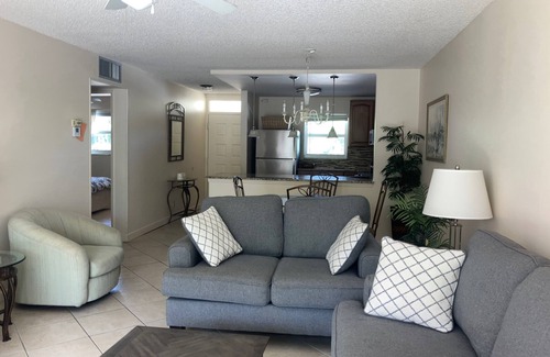 Bel Air Condo | Inviting 2-Bedroom Retreat in Lauderdale-by-the-Sea