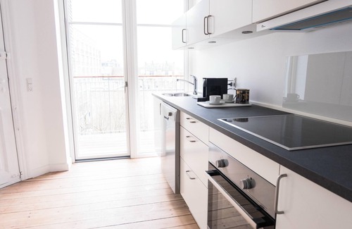 København NV Apartment | Comfortable 2-Bed Retreat with Private Balcony & Kitchen