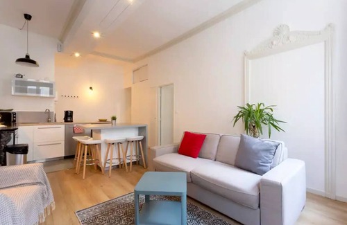 Montpellier-Centre Apartment | Perfect 2 Rooms in City Center with Kitchen Amenities