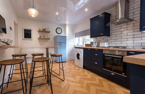 Glenrothes Cottage | Historic Cottage Near St Andrews with Spa and Family Amenities