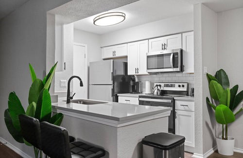 University Hills and Windsor Park Apartment | Beautiful 2BD/1BA in University Hills 6839