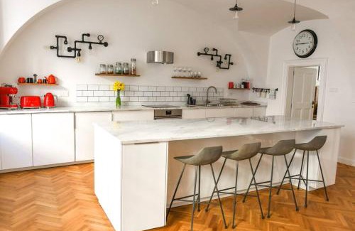 Varazdin Apartment | Inviting 2-Bed Apartment in the Heart of Varazdin