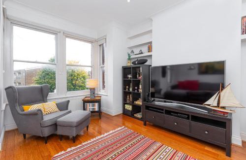 Dulwich Apartment | Serene 2BR Flat in Peaceful Dulwich, South London