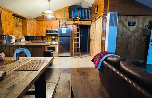 Hope Cottage | Scenic 2BR+Loft Cottage with Amazing Views & Pet Friendly