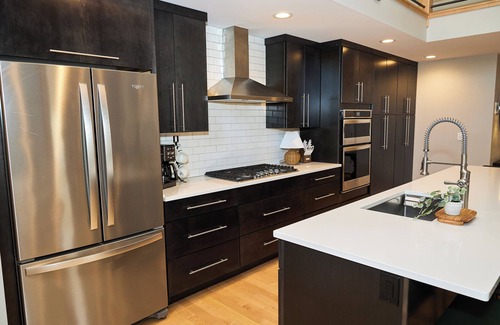 Utica Condo | Top-Rated 3 Bed Condo with Hot Tub in Downtown Utica