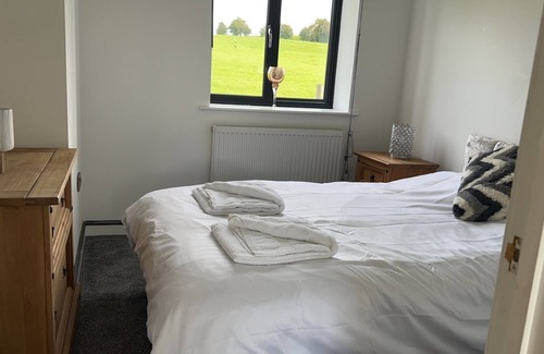 Stramshall House | Immaculate Family-Friendly 3-Bed Barn in Uttoxeter