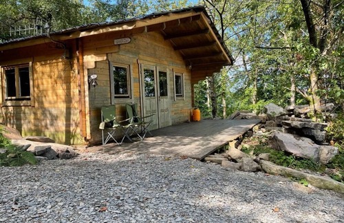 Garrykennedy Cottage | Pet Friendly 3-Bed Cottage in Tipperary with Spa & Hot Tub