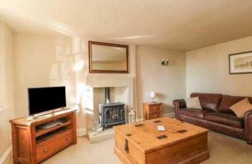 Longnor House | Inviting 3-Bed House in Longnor, Near Buxton - Family Friendly
