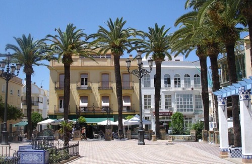 Costa Esuri House | Family-Friendly Townhouse in Andalucia with Shared Pool