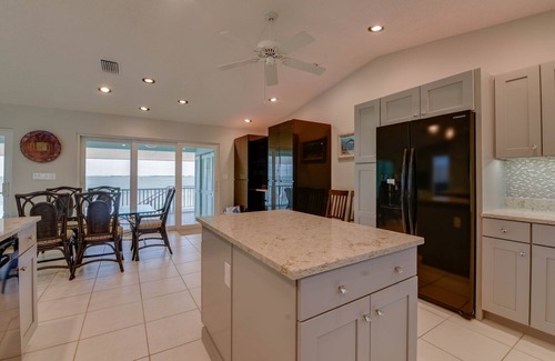 Summerland Key House | Beautiful 3 bedroom 3 bath open water pool home on Summerland Key