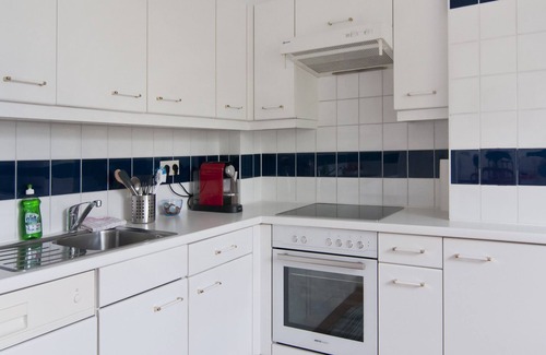 Alsergrund Apartment | Inviting 3-Bedroom Apartment with Terrace in Central Vienna