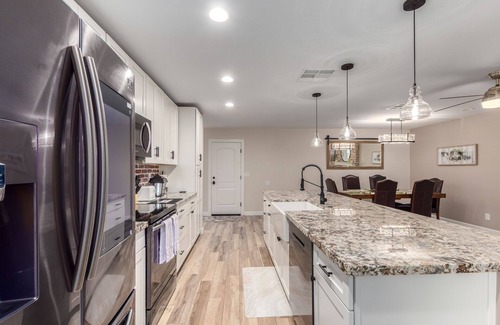 Orangeland House | Top-Rated 3 Bedroom Phoenix Home with Family Amenities