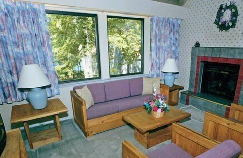 Tamiment Apartment | Beautiful 3 bedroom unit at resort, sleeps 8