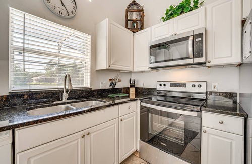 Haines City House | Premier 3-Bedroom Home with Private Pool & Golf Course View
