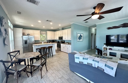 Ramrod Key House | Cozy 3 Bedroom Canal Home with Oceanfront Views in Ramrod Key