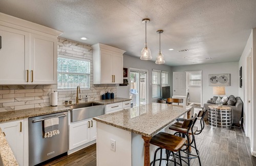 South Creek House | Inviting 3 Bedroom Home in Prime Round Rock Location